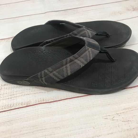 mens flip flops size 12